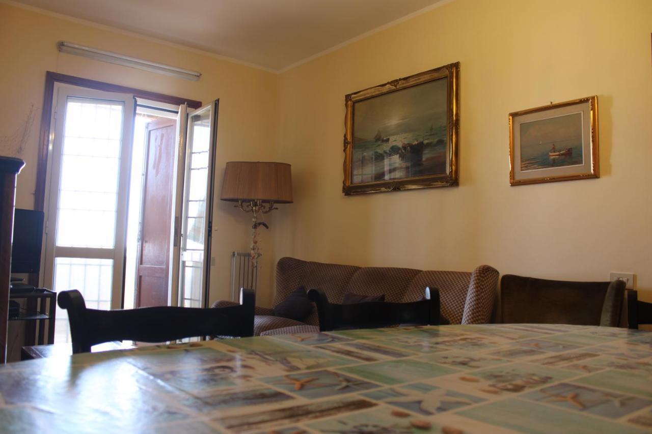 Belvedere Mare E Pineta Lido di Ostia Bagian luar foto